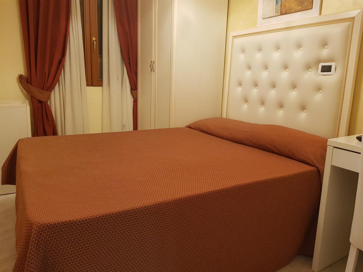 Hotel Il Villino Roma Ngoại thất bức ảnh